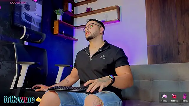 Andrew Brown online show from 24, 10, 2025