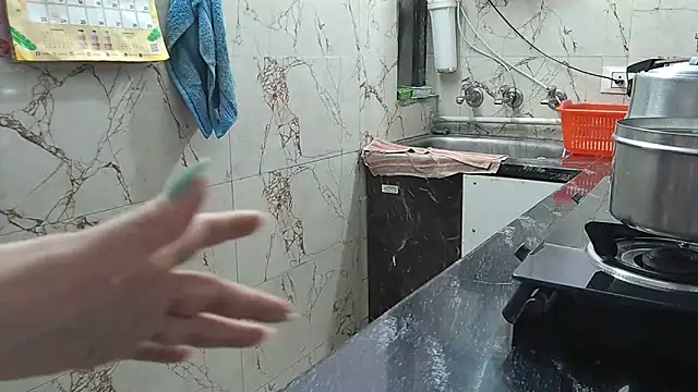 Snapshot of bhabhisexxy_880 chatting on 14, 11, 2025 bhabhisexxy 880 online show from 14, 11, 2025