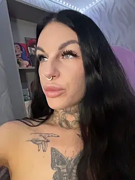 Snapshot of angel_devil_forever chatting on 19, 6, 2026 angel devil forever online show from 19, 6, 2026