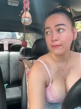 Danielavegax online show from 30, 4, 2026