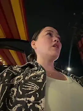 Danielavegax online show from 8, 3, 2025