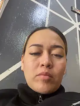 Danielavegax online show from 12, 1, 2026