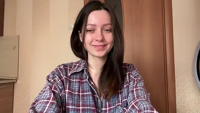 Snapshot of _liatris_ chatting on 9, 10, 2025 liatris online show from 9, 10, 2025