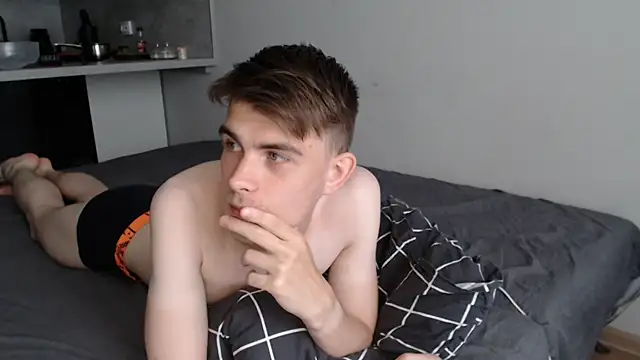 Student Oliver online show from 10, 7, 2026