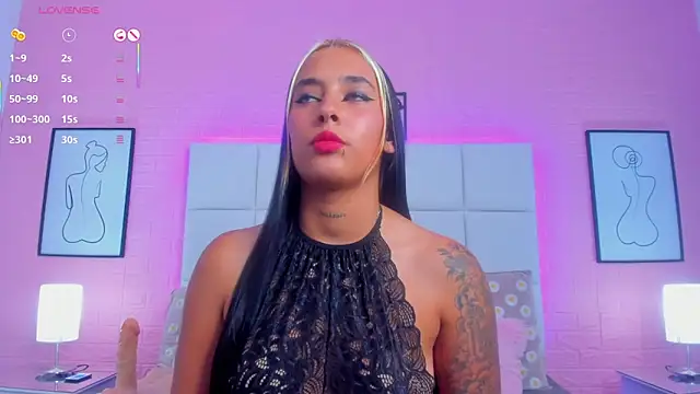 Snapshot of charlotte_kisss chatting on 9, 6, 2026 charlotte kisss online show from 9, 6, 2026