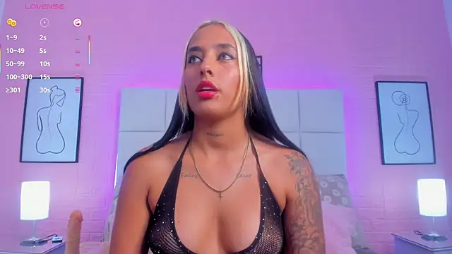 Snapshot of charlotte_kisss chatting on 25, 4, 2026 charlotte kisss online show from 25, 4, 2026