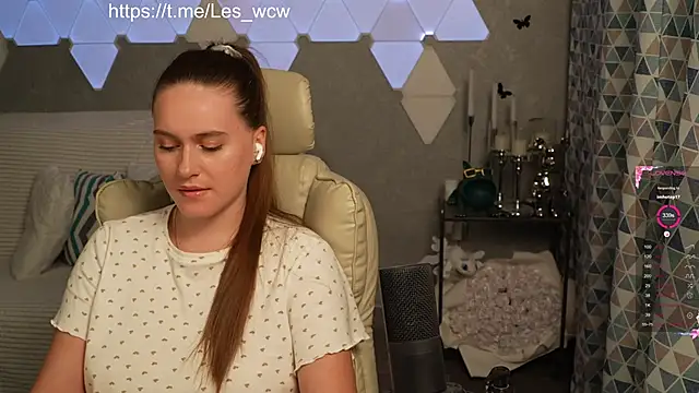 HarleyDeess online show from 3, 11, 2025