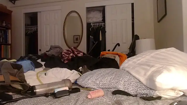 HandsumHungDaddy online show from 2, 3, 2025