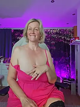 Snapshot of MarleneBloem chatting on 26, 5, 2026 MarleneBloem online show from 26, 5, 2026