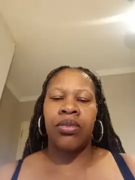 bustylisa1983 online show from 29, 7, 2026