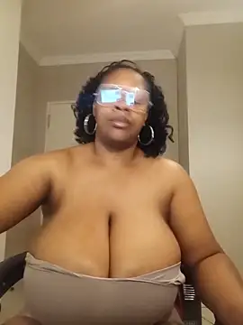 bustylisa1983 online show from 30, 6, 2026