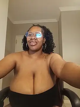 bustylisa1983 online show from 15, 6, 2026