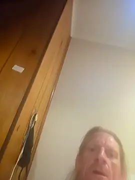 Travislovescum online show from 9, 9, 2025