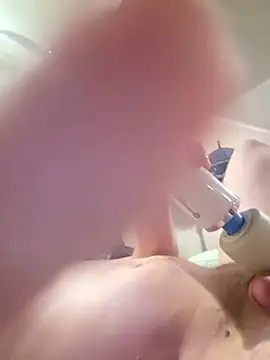 Snapshot of Travislovescum chatting on 9, 2, 2026 Travislovescum online show from 9, 2, 2026