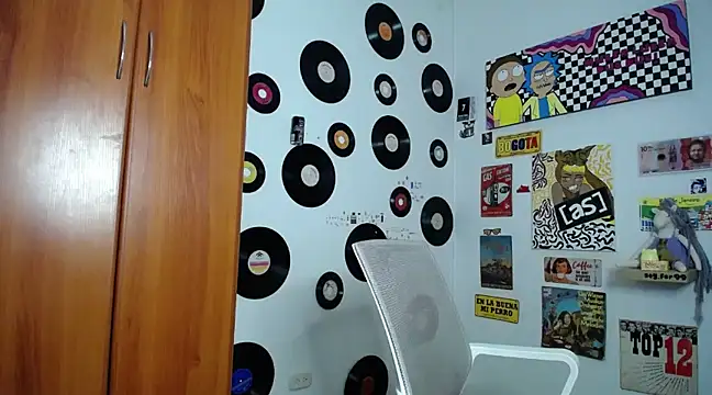 Snapshot of 9_Fernanda_9 chatting on 9, 2, 2025 9 Fernanda 9 online show from 9, 2, 2025