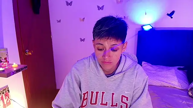 Snapshot of 9_Fernanda_9 chatting on 26, 11, 2025 9 Fernanda 9 online show from 26, 11, 2025