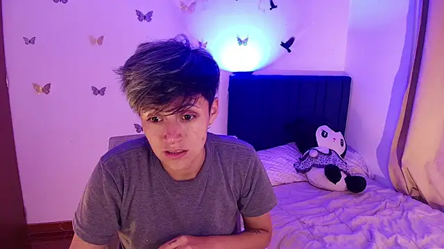 Snapshot of 9_Fernanda_9 chatting on 20, 11, 2025 9 Fernanda 9 online show from 20, 11, 2025