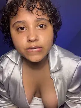 lou cute online show from 17, 3, 2026