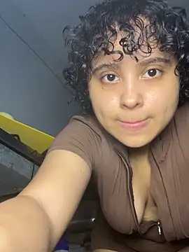 lou cute online show from 2, 4, 2026