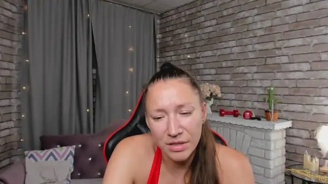 Snapshot of SarahCoksss chatting on 11, 6, 2026 SarahCoksss online show from 11, 6, 2026