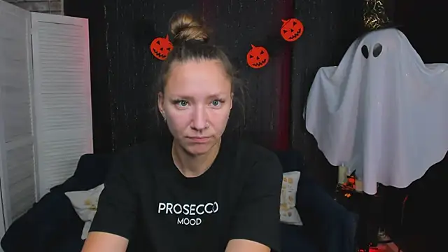 SarahCoksss online show from 28, 10, 2025