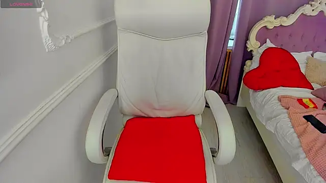 Lily Marlin online show from 10, 4, 2026