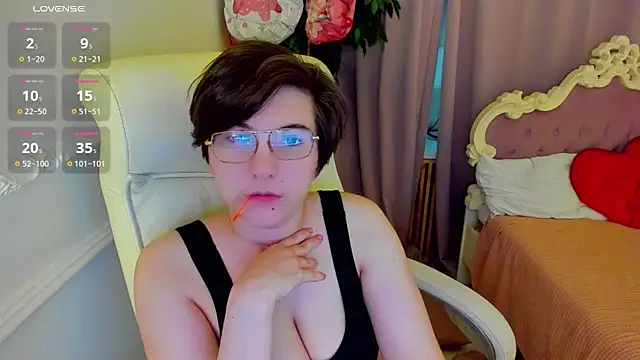 Lily Marlin online show from 12, 6, 2026