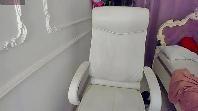 Lily Marlin online show from 5, 6, 2026