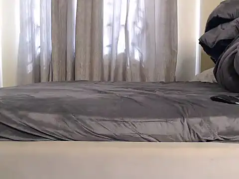 CurvyGlass online show from 23, 3, 2025