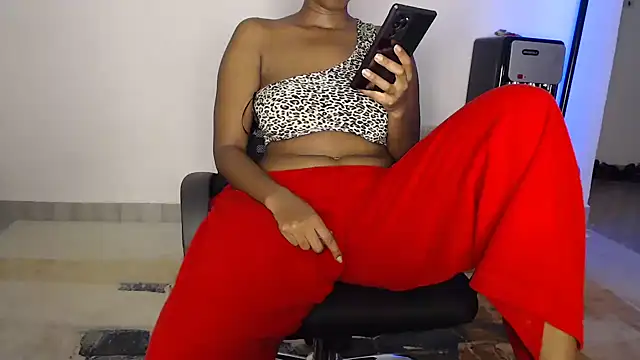 CurvyGlass online show from 24, 3, 2026