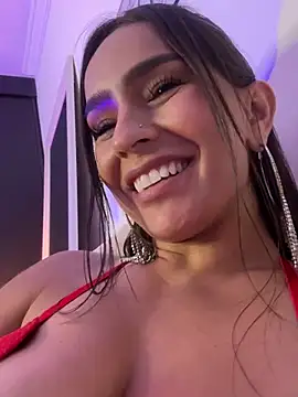 Mau White online show from 5, 3, 2025