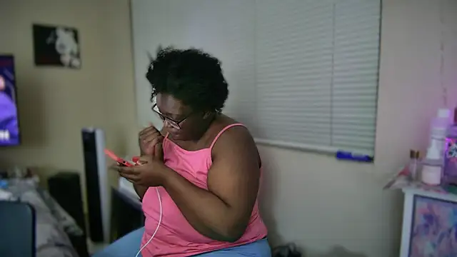 Yagurl  west online show from 5, 3, 2025