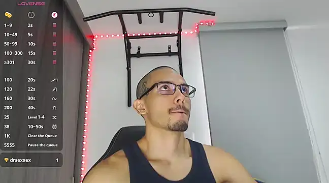 Snapshot of russthiago chatting on 8, 2, 2025 russthiago online show from 8, 2, 2025