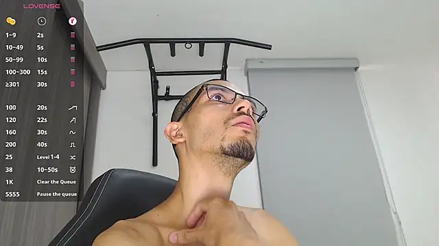 Snapshot of russthiago chatting on 20, 2, 2025 russthiago online show from 20, 2, 2025