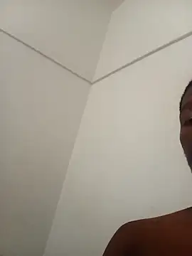 Snapshot of Vuyokaki chatting on 4, 2, 2026 Vuyokaki online show from 4, 2, 2026