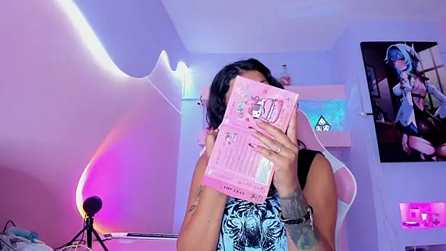 KristinWall online show from 12, 3, 2025