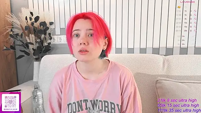   KawaiiYuki   online show from 8, 11, 2025