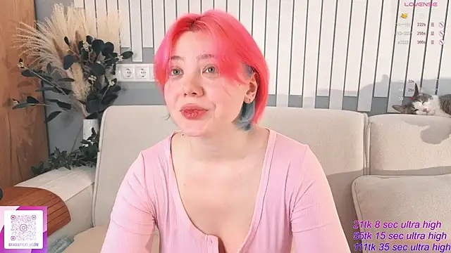   KawaiiYuki   online show from 21, 11, 2025