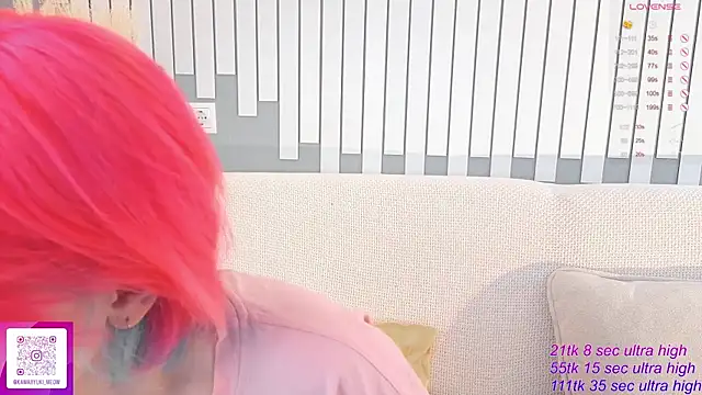   KawaiiYuki   online show from 14, 11, 2025