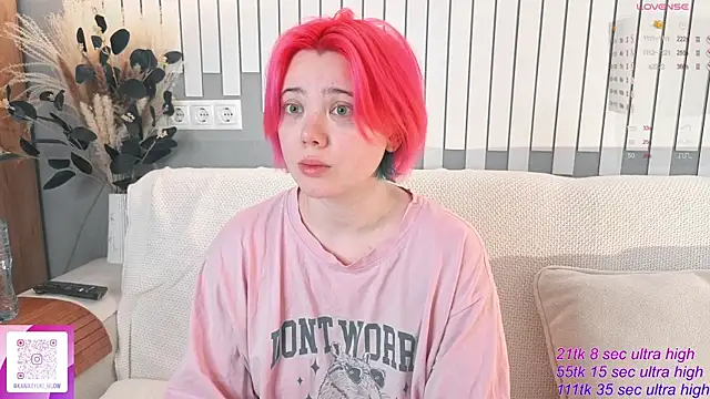   KawaiiYuki   online show from 10, 11, 2025