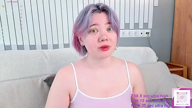   KawaiiYuki   online show from 27, 4, 2026