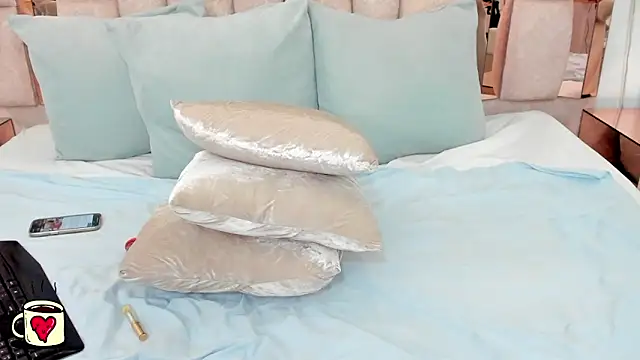 charis hill online show from 19, 11, 2025