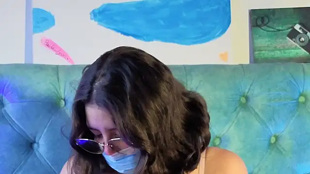 Paola Lyon  online show from 4, 2, 2026