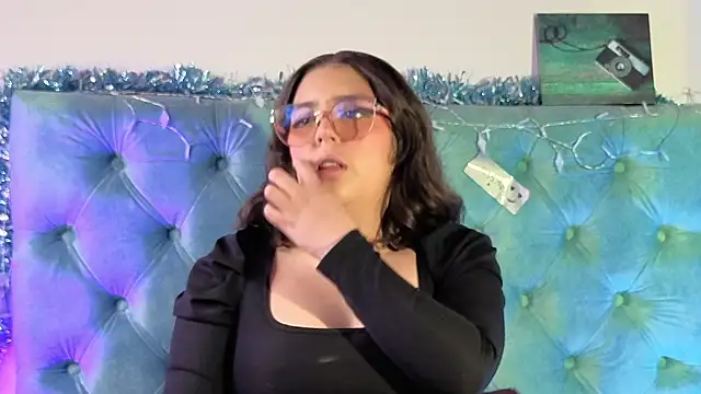 Paola Lyon  online show from 13, 1, 2026