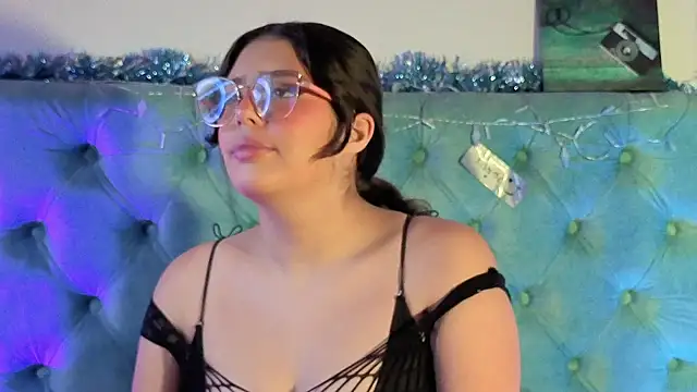 Paola Lyon  online show from 12, 1, 2026