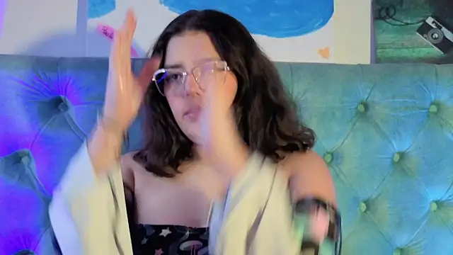 Paola Lyon  online show from 17, 3, 2026