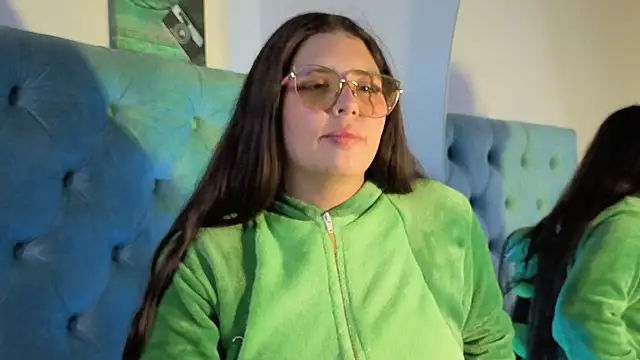 Paola Lyon  online show from 4, 10, 2025