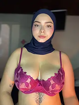 Snapshot of aneesa_darzi chatting on 13, 6, 2026 aneesa darzi online show from 13, 6, 2026