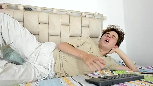 daniel hot03 online show from 27, 10, 2025