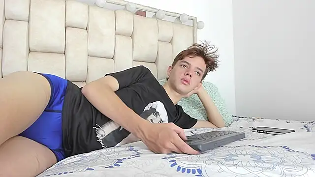 daniel hot03 online show from 13, 9, 2025